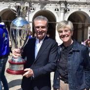 Il tributo della città ai tucani