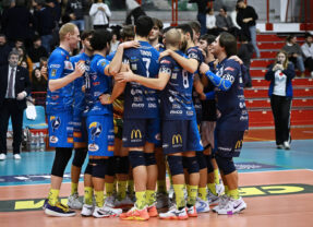Atlantide saluta i suoi atleti
