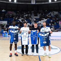 Fair play e collaborazione tra le eccellenze sportive bresciane: scambio di maglie tra Atlantide Pallavolo Brescia e Pallacanestro Germani
